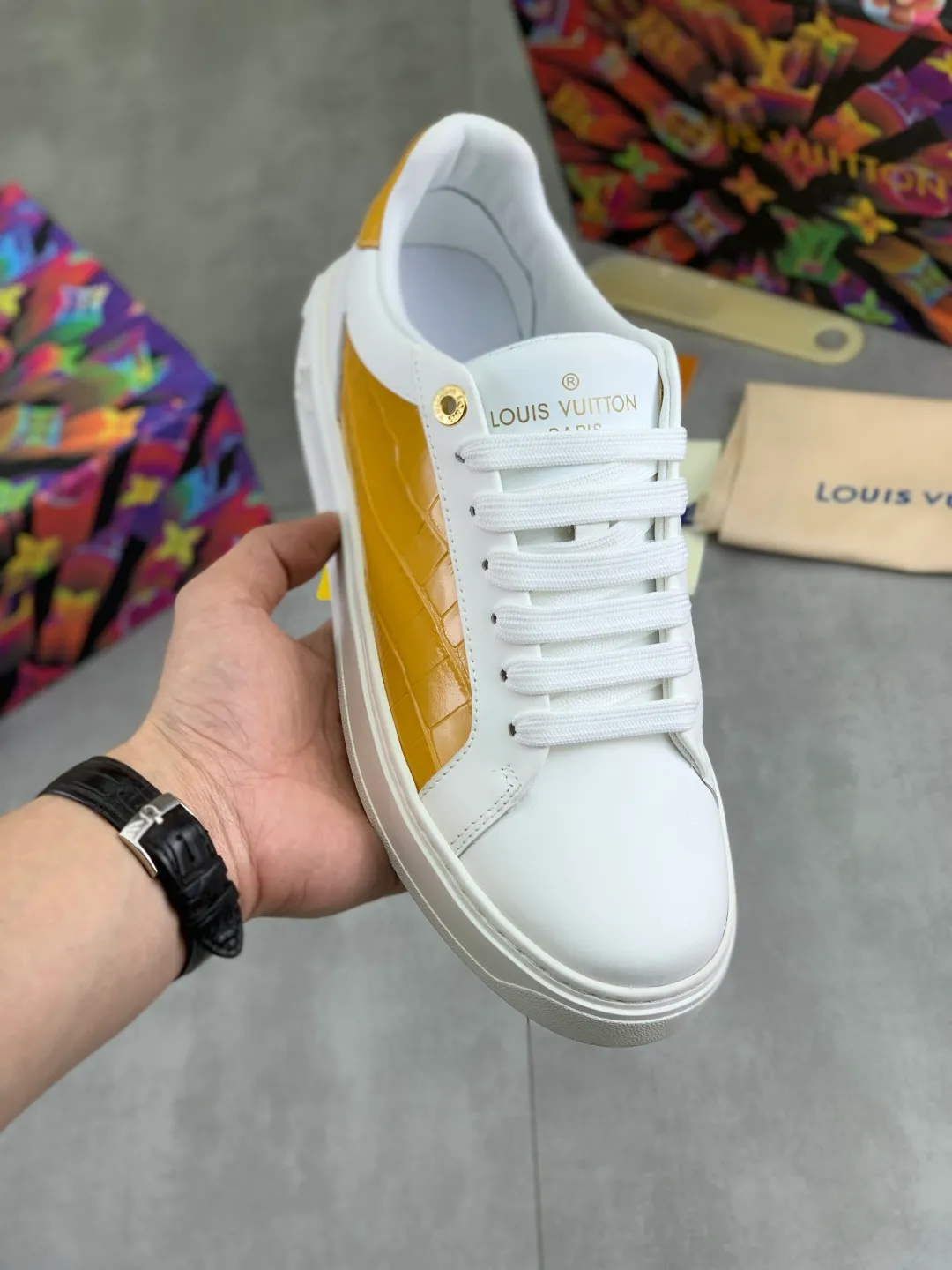 Men's men's shoes P520💰【New style】🆘High quality cowhide【Louis Vuitton】LV official website's latest model🎁casual and fashionable men's shoes👟hot style💥simple and elegant style, exclusive for trendy men. Unique official website's latest brand elements👑original decoration, fashionable and generous, the fabric is made of original denim➕comfortable and breathable mesh lining➕cow leather feet ✅The official website specifies wear-resistant casual outsole, the classic model is taken in real life🎬Color: 5⃣️colors available😍Number of codes: 38-44 Full set of packaging